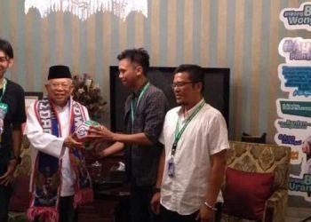 Didatangi Bobotoh, KH Ma’ruf Amin Ngaku Penggemar Persib Bandung