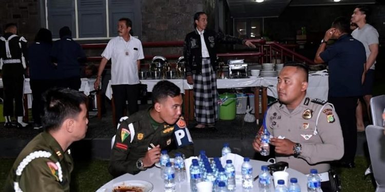 Jokowi, Angkringan dan Optimisme Menatap 2019