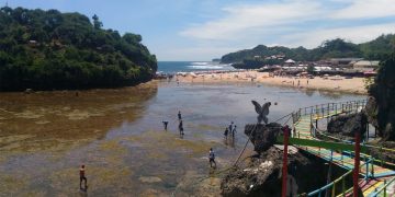Keindahan Tersembunyi Pantai Drini