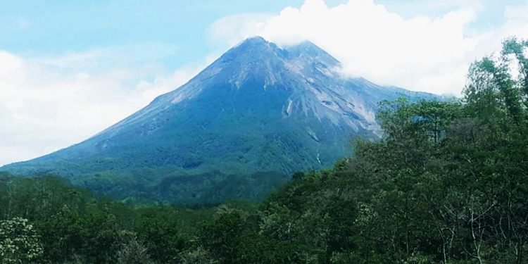 Ketika Merapi tak Berselimut Kabut