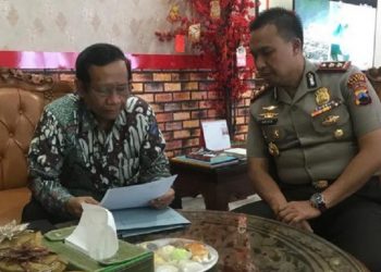 Mahfud MD Polisikan @KakekKampret_