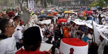 Hujan-hujanan, Ma’ruf Amin Lepas Ribuan Peserta Jalan Sehat BSD