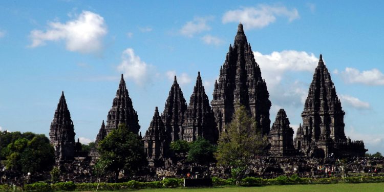 Ada Leo di Antara Bandung Bondowoso dan Roro Jonggrang