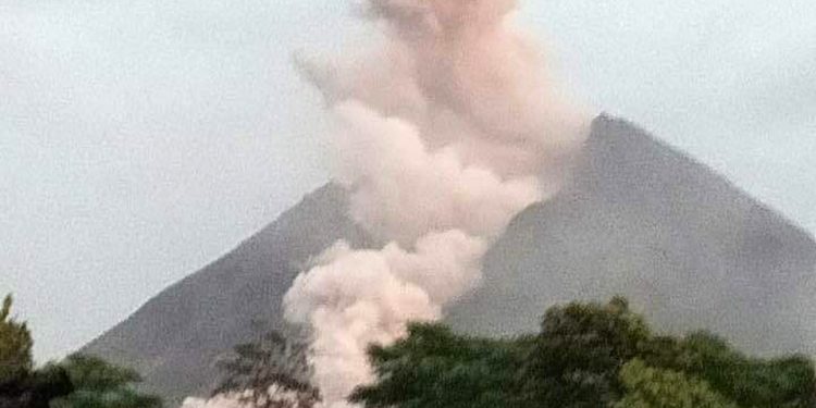 Gunung Merapi “Batuk” Lagi