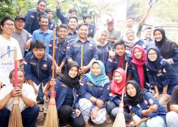 Pasukan Sapu Lidi di Suatu Pagi