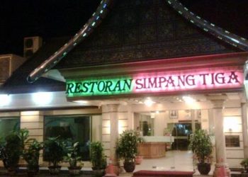 Simpang Tiga, Restoran “Raja-raja”