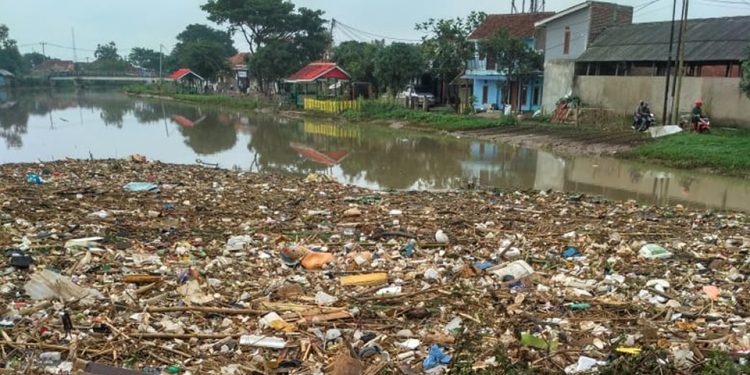 Sungai Kita, tak Seindah ‘Bengawan Solo’