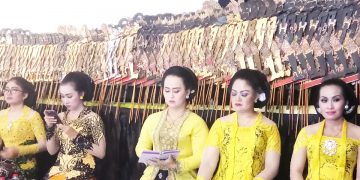 Nonton Wayang Bareng Maryadi