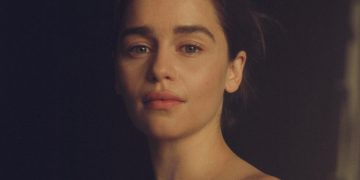 Emilia Clarke, bintang “Game of Thrones” yang Dua Kali Lolos Dari Kematian