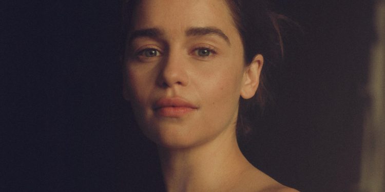 Emilia Clarke, bintang “Game of Thrones” yang Dua Kali Lolos Dari Kematian