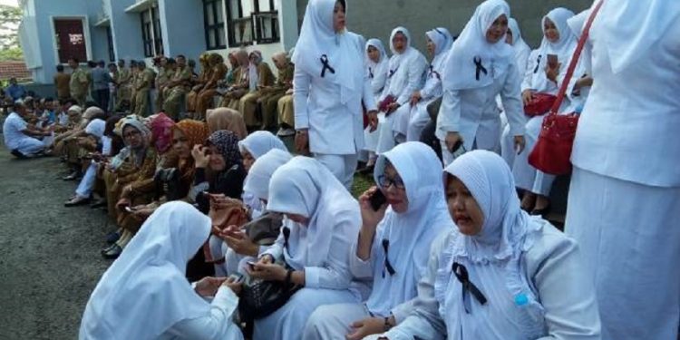 Pegawai RSUD Subang Mogok, Pasien Terlantar