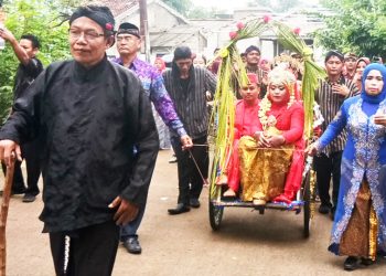 “Ngunduh Mantu”, Narik Becak