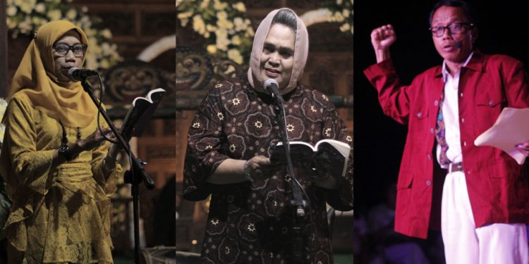 Membaca Hujan di Bulan Purnama