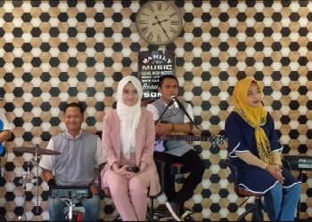 Ustad Solmed Dirikan Gambus The Sulthans