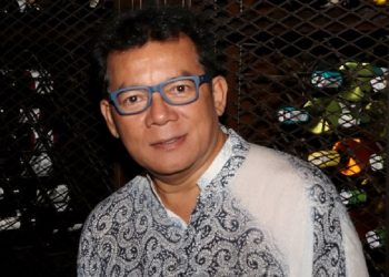 Totalitas Mathias Muchus Bermain Film
