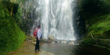 Pesona Air Terjun Efrata