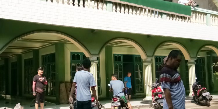Gotong Royong Sambut Ramadhan