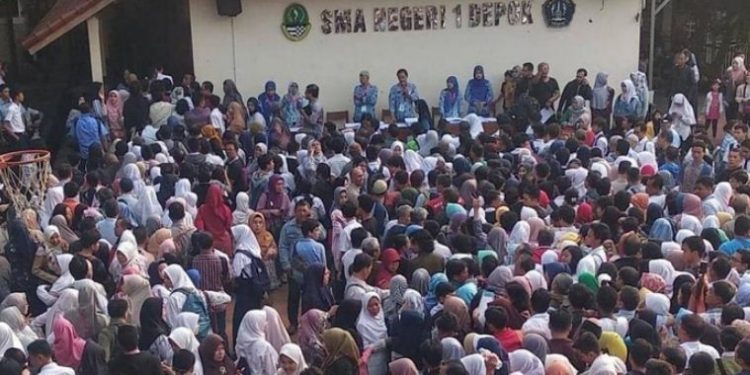 Ketua DPR Minta Evaluasi Menyeluruh terhadap PPDB Zonasi