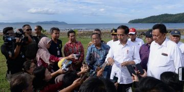 Presiden Jokowi Serahkan 2.000 Sertifikat Hak Atas Tanah di Manado