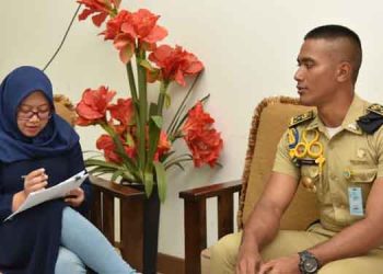 Keterbatasan tak Halangi Rochmad Raih Cita-cita