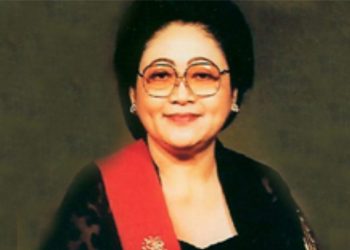Kenang-kenanglah Ibu Tien