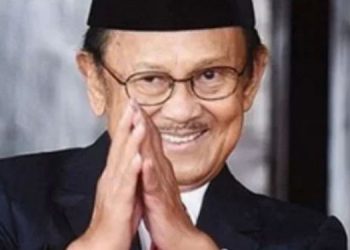 Sekilas Profil  BJ Habibie dan Kiprahnya