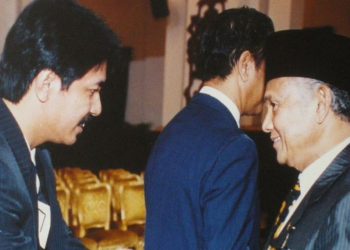 “Pak Habibie, Mengapa Anda Pintar?”