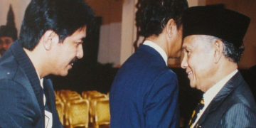 “Pak Habibie, Mengapa Anda Pintar?”