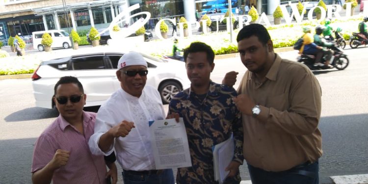 Merasa Dizalimi, Eggi Sudjana Jumpa Pers di Depan Citraland