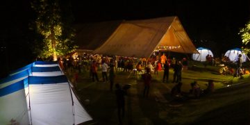 Kemah Mewah di Rumamera