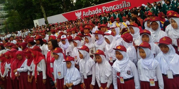 Tiada Henti Bina Bangsa