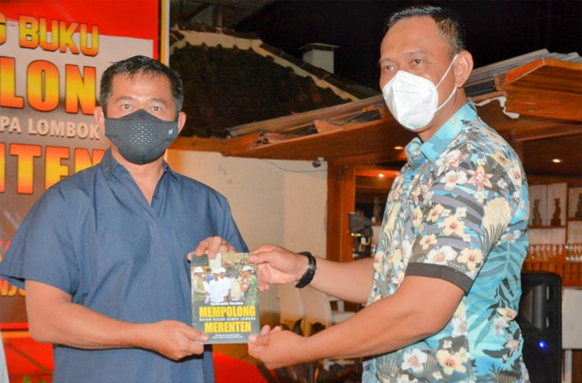  Pangdam Udayana Luncurkan Buku “Mempolong Merenten” Kisah Gempa Lombok