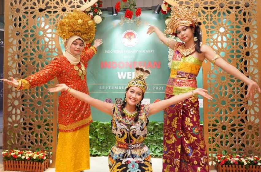  “Les Voyages en Indonésie” pada Indonesian Week 2021 di Aljazair Peringati HUT RI ke-76