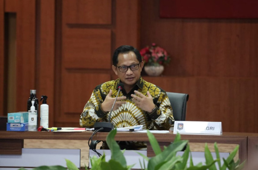  Mendagri Minta Pemda Aceh Penuhi Target Vaksinasi 70 Persen