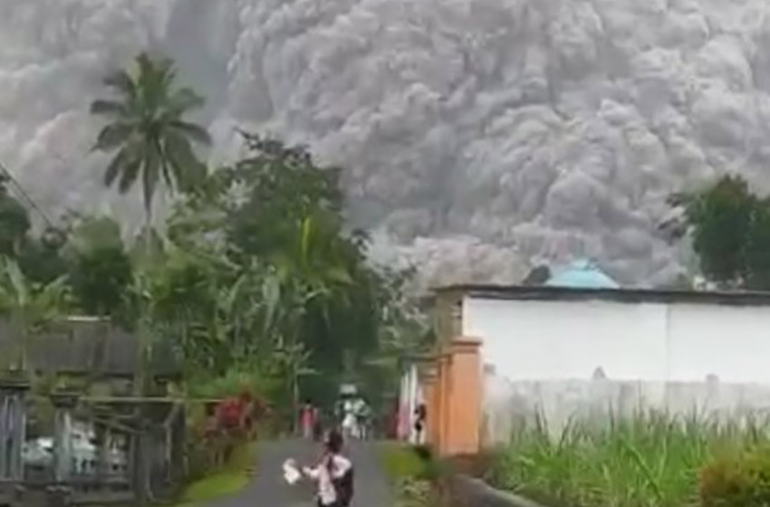  [Update] – Sebanyak 13 Warga Meninggal Dunia Akibat Erupsi Gunung Semeru