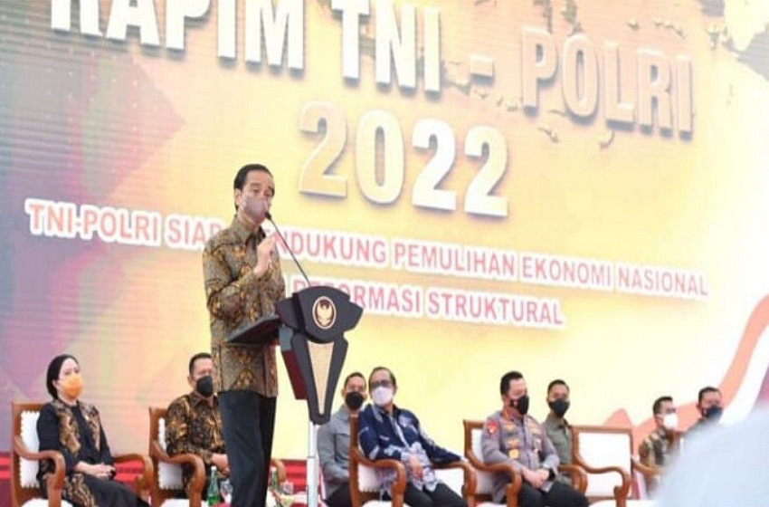  Presiden Jokowi kepada TNI-Polri: Waspadai Tantangan Global