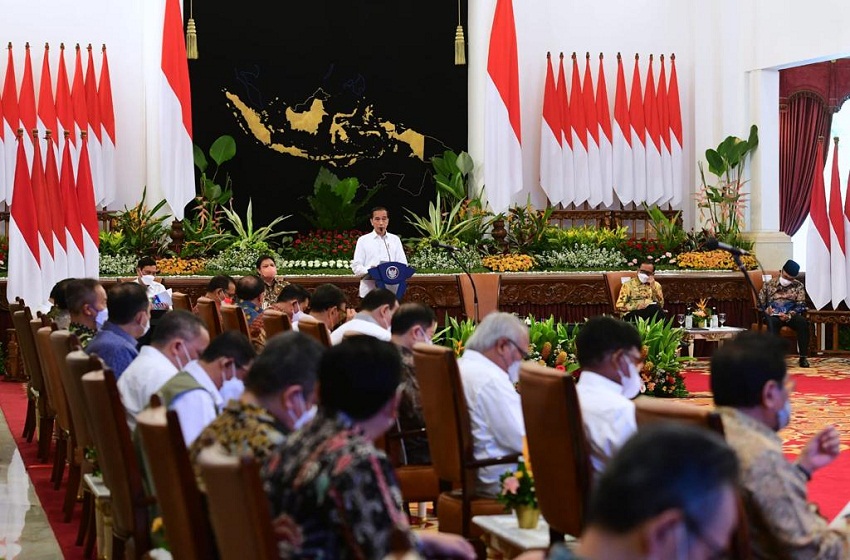  Presiden Jokowi Sampaikan Enam Arahan dalam Sidang Kabinet Paripurna