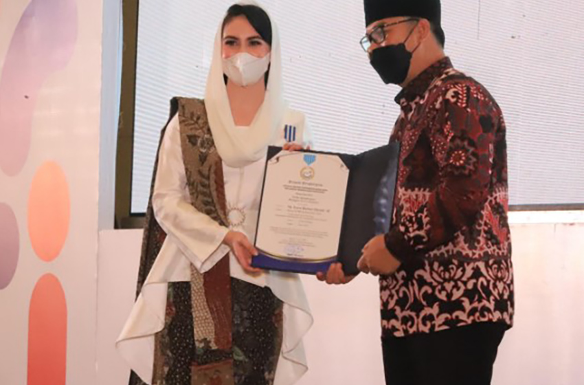  Terima Penghargaan MKK, Arumi Berharap Jadi Semangat Baru Dalam Penurunan Angka Stunting di Jatim