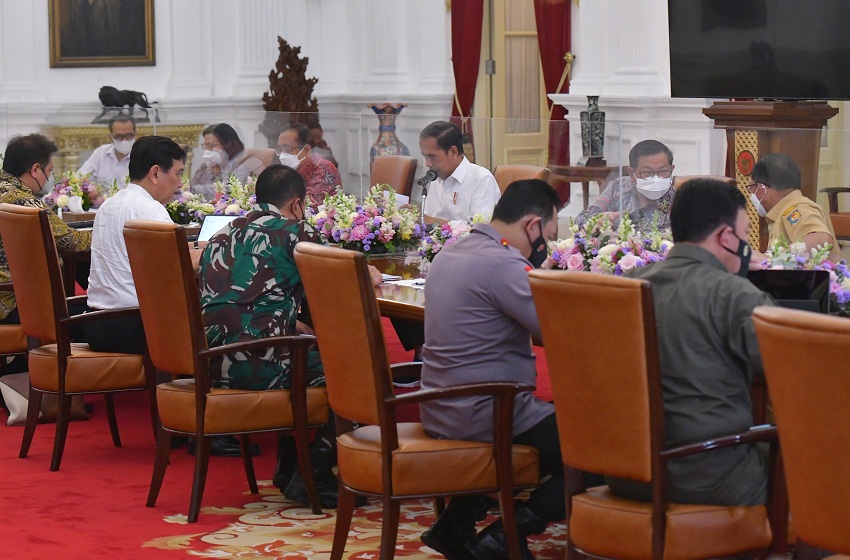  Presiden Jokowi Minta Percepatan Vaksinasi Booster bagi Masyarakat dan Jemaah Haji