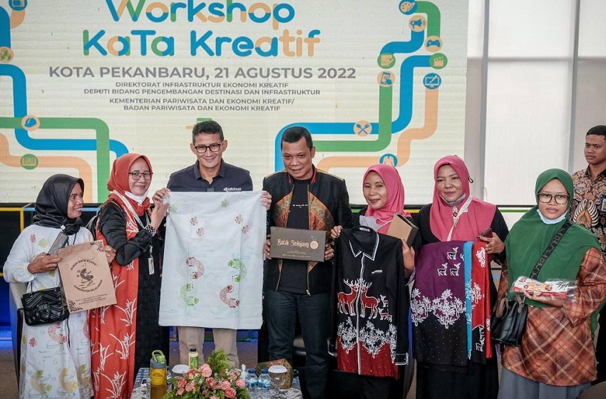  Sandiaga Minta Pekanbaru Tetapkan Ekraf Unggulan Masuk Jaringan Kabupaten/Kota Kreatif