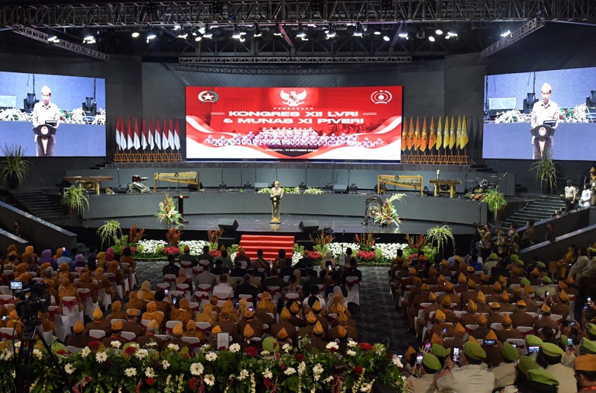  Presiden Jokowi Tegaskan Komitmen Setop Impor Barang Mentah
