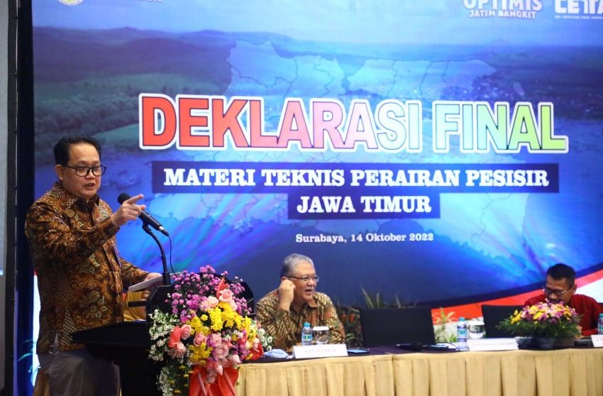  Sekdaprov Jatim Adhy Karyono Pimpin Deklarasi Final Materi Teknis Perairan Pesisir Jatim