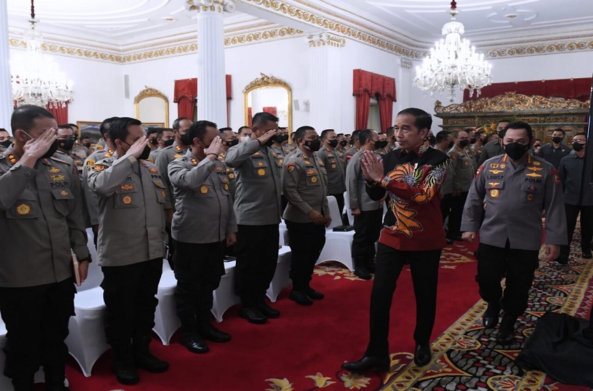  Presiden Jokowi Dorong Polri Kerja Keras Kembalikan Kepercayaan Masyarakat