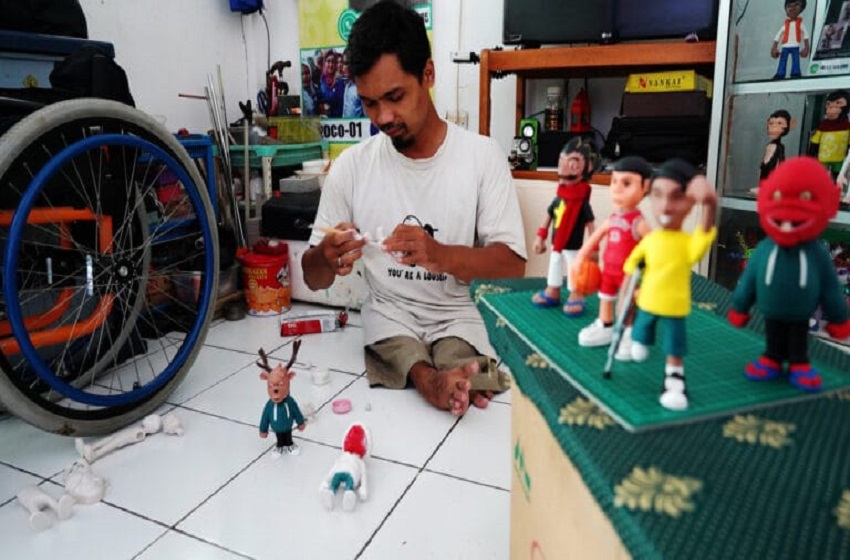  Wawang, Seniman Disabilitas Pembuat Miniatur Action Figure, Siap Pamerkan Hasil Karya kepada Perwakilan Negara Asia-Pasifik