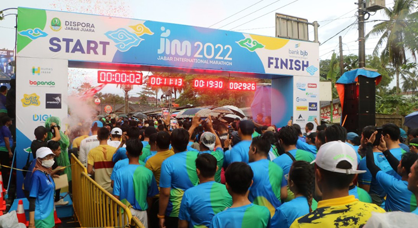  bank bjb Dukung Penyelenggaraan Jabar International Marathon 2022