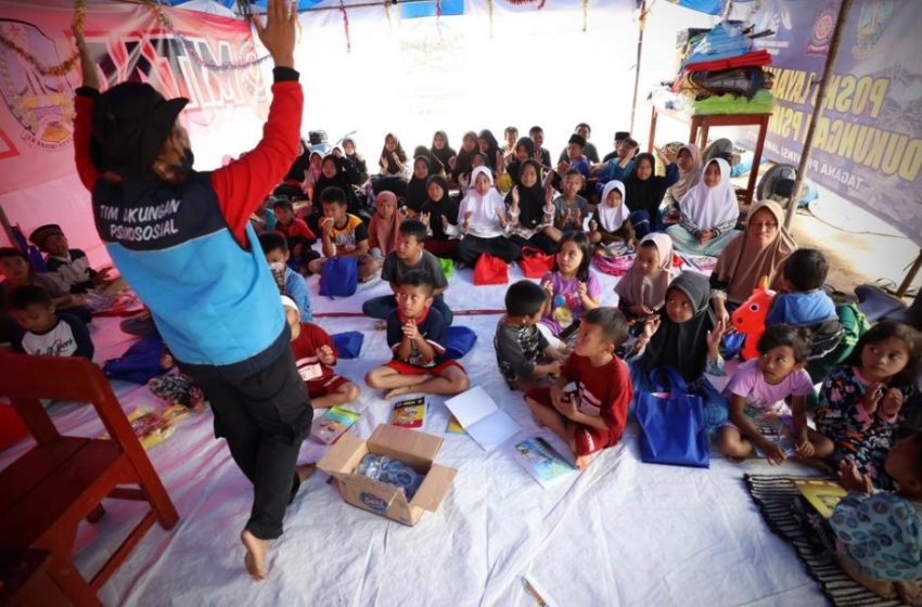  Anak-anak Korban Gempa Cianjur Kembali Bersekolah