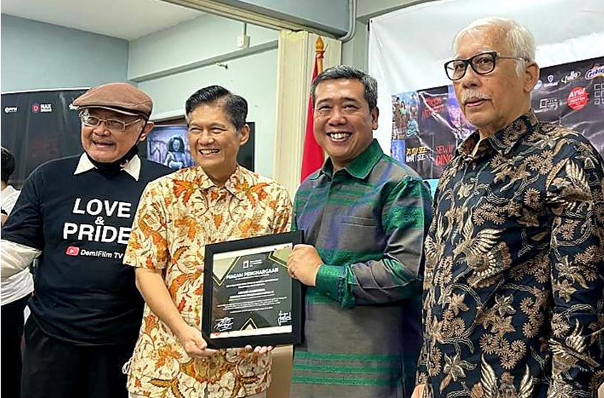  Ultah DFI IX Anugerahkan Dua Award