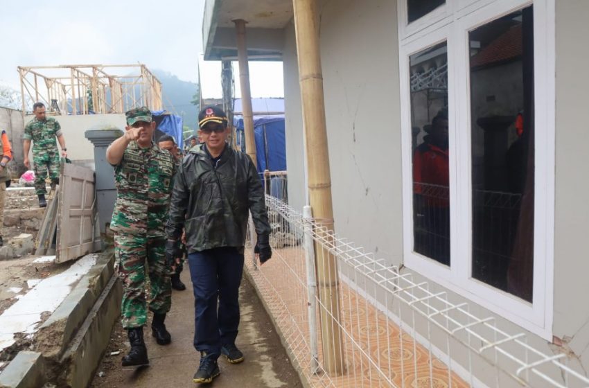Kepala BNPB Tinjau Pembangunan Rumah Insitu Pascagempa Cianjur