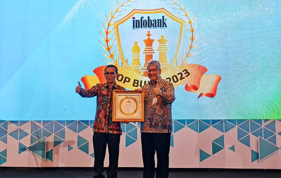 bank bjb Raih Predikat Top BUMD 2023 dari Infobank