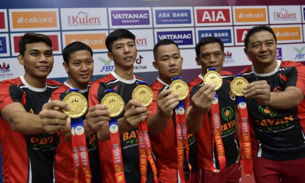 Tim Beregu Para Bulu Tangkis Raih Medali Emas Pertama Indonesia di Asean Para Games 2023 Kamboja